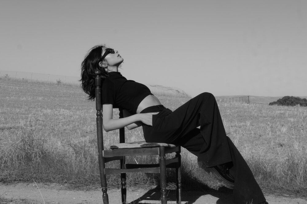 Jak dobrać buty do spodni typu palazzo?